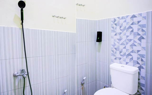 Hotel O Balige City Near Tugu Juara Monang – Bathroom – Balige