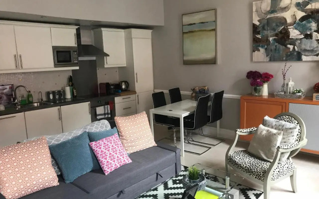 City Centre Luxury Georgian-style Apt