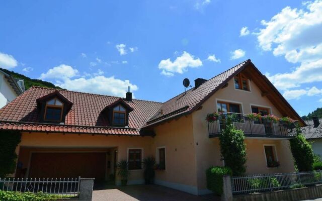 Wohnung mit Eigener Terrasse in Prunn