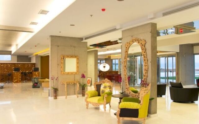 Buca Beach Resort