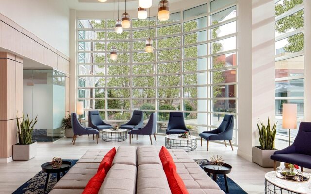 River's Edge Hotel Portland, Tapestry Collection by Hilton