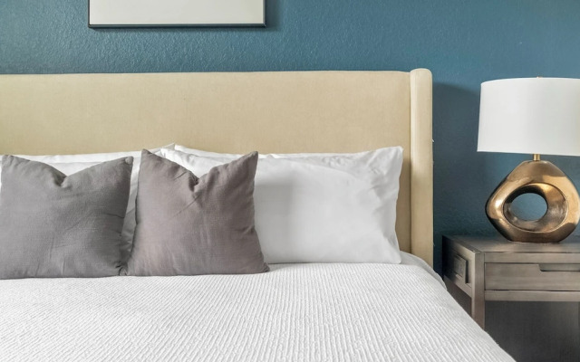 Northlake Apartments By Landing