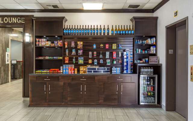 Best Western Plus Lake Front Hotel