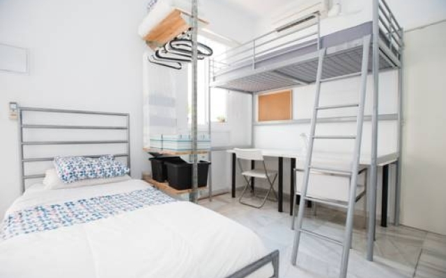 Baños De La Reina Mora Sevilla