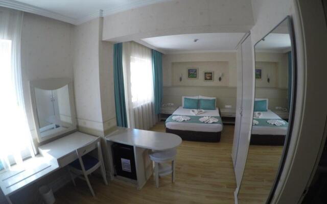 Almena Hotel
