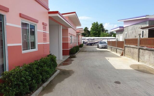 OYO 683 Baan Lo Samphao