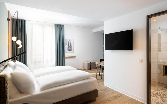 elaya hotel regensburg city center, Trademark by Wyndham