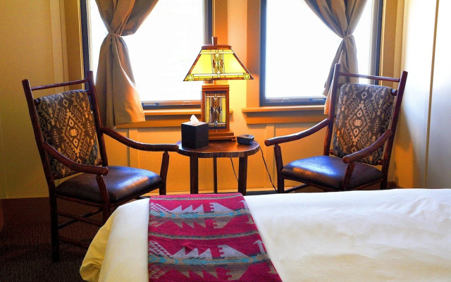Paradise Inn
