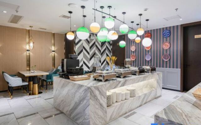 Magnotel Hotel Guiyang Fountain Commercial Center Metro Station