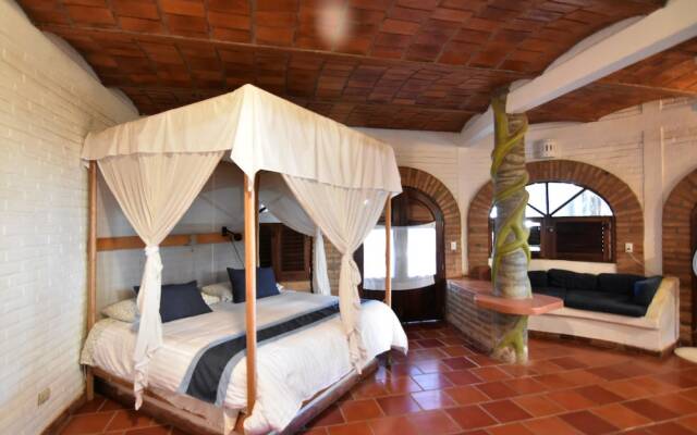 Sayulita Beach House Hotel