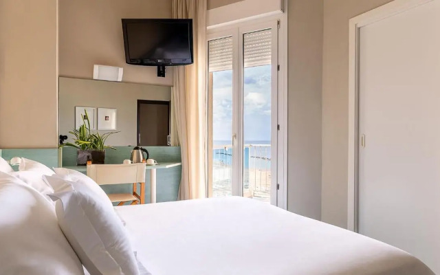 Victoria Palace Hotel