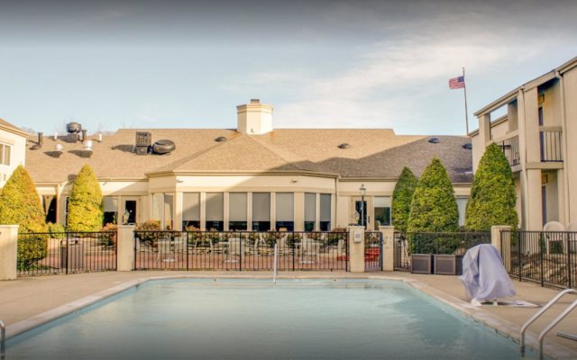 Club - Hotel Nashville Inn & Suites