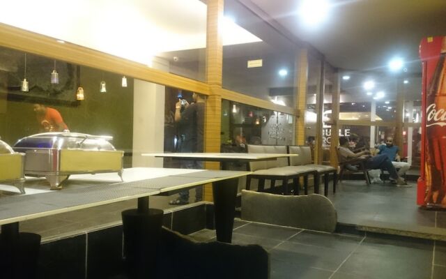 Hotel Illam
