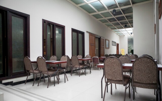 RedDoorz near Gedung Sate