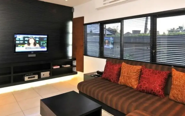 Modern Family Villa