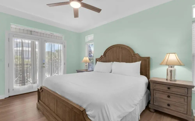 Brzee Bungalow by RealJoy Vacations