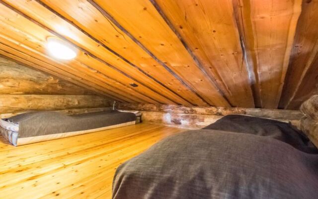 Mustalampi 2 kurkiaura