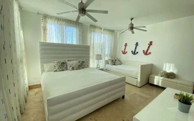 Apt w Beach Front Beach Access at Nueva Romana