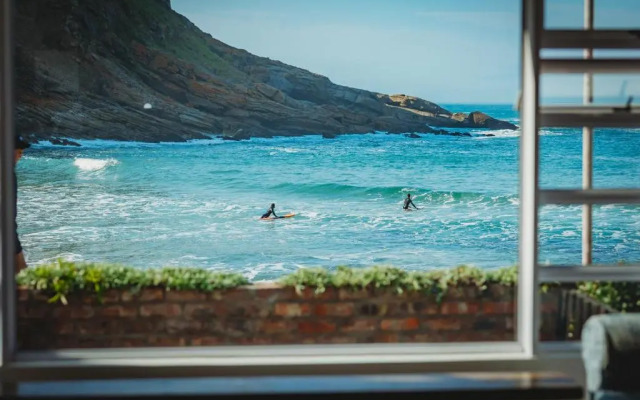 Silver Spray Beach Accommodation