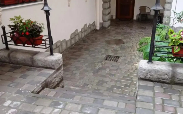 RynOK 25 Deluxe Lviv Center