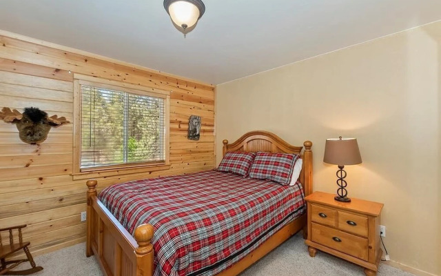 007 - The Log Cabin Getaway