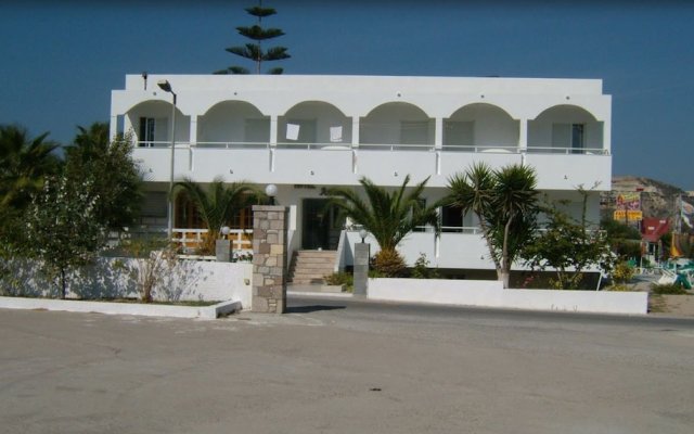Antonis Hotel