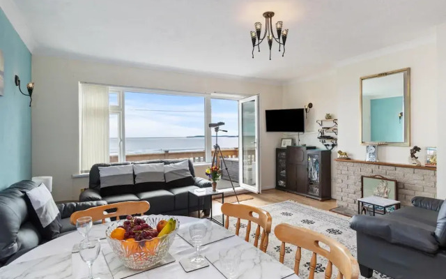 Temple Bar Apartment - Sea Front Views