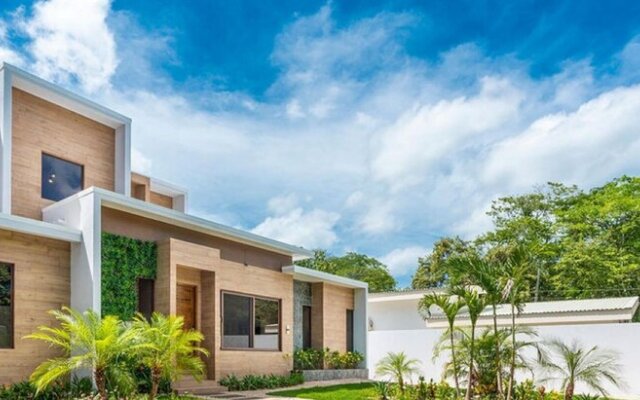 Playa Potrero Stunning Modern 3 BR 3 5 Bath Home - Casa Coralis