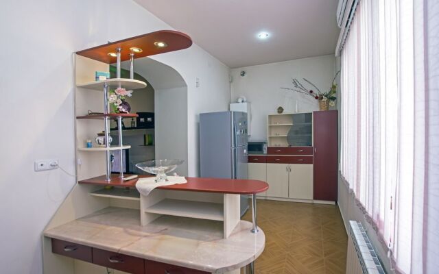 FlatsInYerevan - Apartments by Republic Square