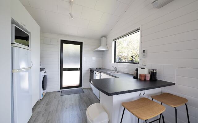 Haruru Cottages