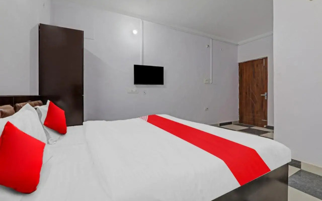 OYO Flagship 80680 Hotel Harsh Inn