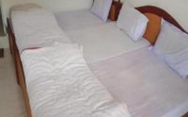 Purohit Lodge B&B By Stayapart