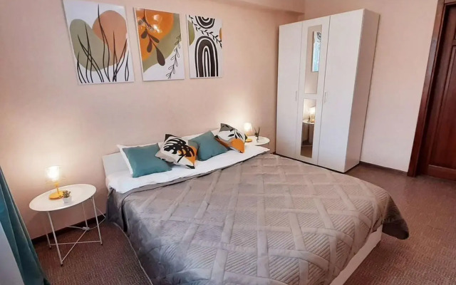 Апартаменты на Сарафановской, 79/3