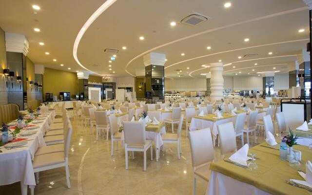 Water Side Resort & Spa