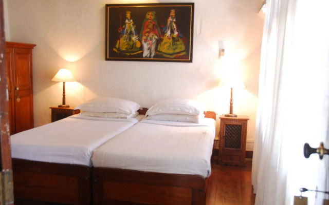 The Old Courtyard Hotel