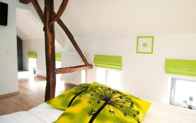 Aux Berges de la Bel