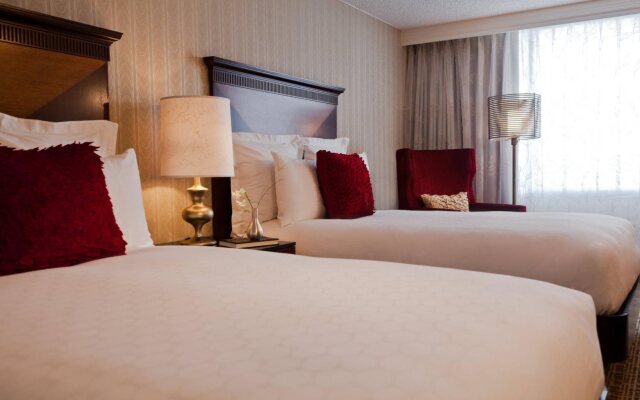 Renaissance Chicago North Shore Hotel