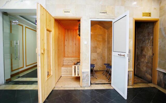 A25 Luxury Hotel