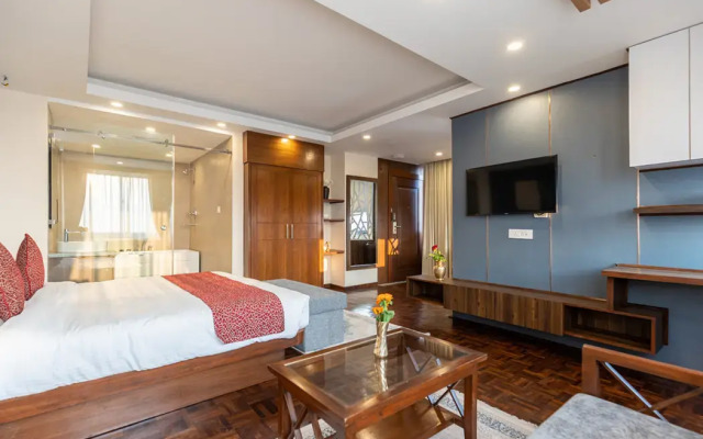 Apex Business Hotel