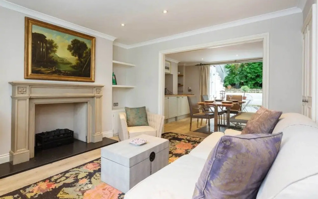 Relaxing Escape by the Kings Road