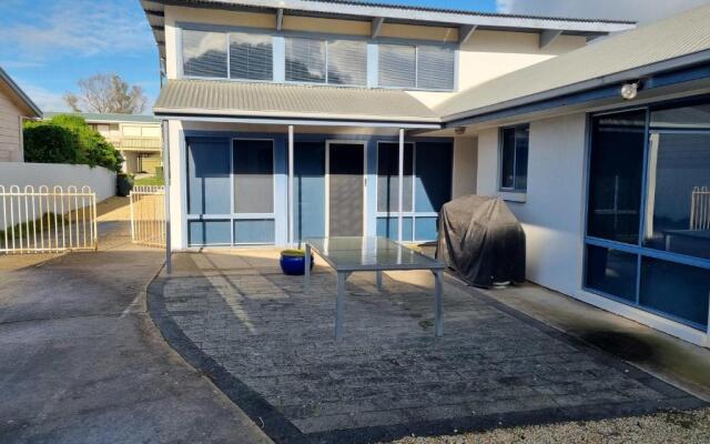 Blue Poles - Pet Friendly