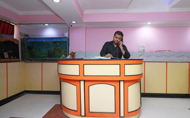 OYO 26906 Hotel Tarang