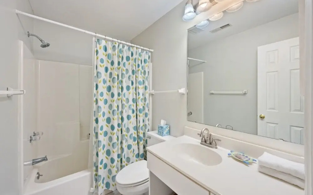 Fairways & Ocean Breeze 2 Bedroom Condo