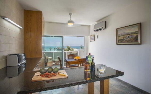 Lordos Sunshore Beachfront Suite