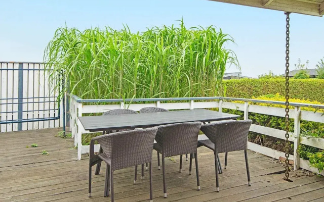 6 Person Holiday Home in Ronde
