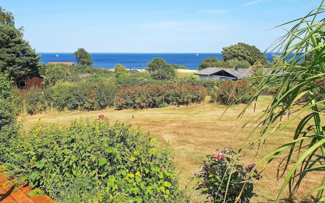 Rustic Holiday Home in Augustenborg near Sea