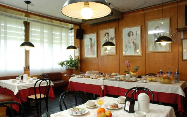 Hotel Ristorante Tre Galletti