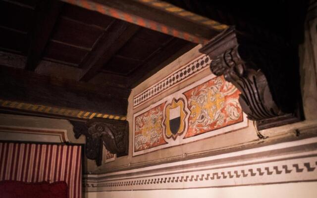 All'ombra della Torre