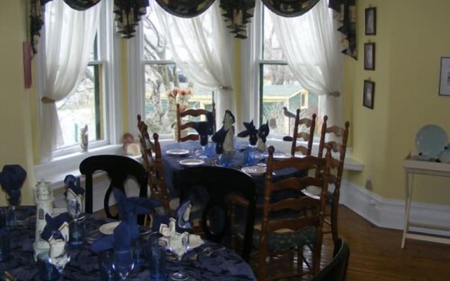 Rothesay House Heritage Inn B&B