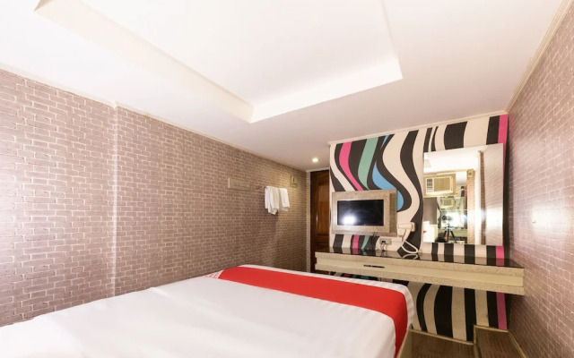 OYO 191 Paradise Apartelle